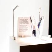 Der Preis ist eine Skulptur von Ron Arad in Form eines V's für Vienna.  (c) VIENNA DESIGN WEEK/ Patrizia Gapp/ kollektiv fischka