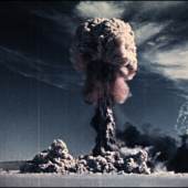 Harold Edgerton, with Germeshausen & Grier, (for the US Atomic Energy Commission),  Videostill aus Photography of Nuclear Detonations, 1950er, 16mm Kodachrome film Farbe und s/w, Stummfilm Dauer: 11 min., 34 sek. Courtesy MIT Museum