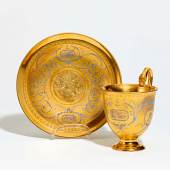 Empire Tasse  Nymphenburg | 19. Jh. | Porzellan mit Gold- und Platindekor Taxe: 800 – 1.000 Euro