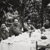 Freunde von Frida Kahlo und Diego Rivera, anonym, ca. 1945. © Diego Rivera & Frida Kahlo Archives, Bank of 