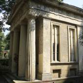 Mausoleum Kunzemann-Bornhagen auf dem Dreifaltigkeitsfriedhof in Kreuz-berg * Foto: Dr. Jörg Kuhn, EvFBs