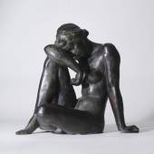 Fritz Klimsch (Frankfurt/M. 1870 - Saig 1960) Figur 'Rastende' 1950. Bronze, braun patiniert, H. 36 cm, B. 35 cm, T. 29 cm, auf der linken Fußsohle monogr. Mindestpreis:	15.000 EUR