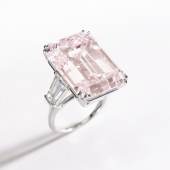 Fancy Light Pink diamond, Type IIa 33.63 carats Harry Winston Sold on 15 November at Sotheby’s Geneva $12,818,240 ($381,155 per carat)