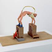 Gelatin, Modell zur Arc de Triomphe-Skulptur, 2003, Gips und Plastilin, Museum der Moderne Salzburg, © 2023 Bildrecht, Wien, Foto: Rainer Iglar