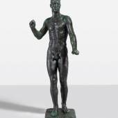 Georg Kolbe (1877 - 1947) Junger Streiter | 1935 (Entwurf) | Bronze, grün-schwarz patiniert | 224 x 90 x 73cm Ergebnis: 225.750 Euro Int. Auktionsrekord für eine männliche Figur des Künstlers*