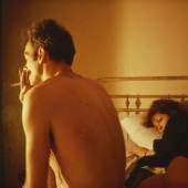 Nan Goldin (*1953) The Ballad of Sexual Dependency, 1992 Schließen 45 min, Projektionsinstallation mit 720 Kleinbilddias (9 Dia-Projektoren, 1 Steuergerät, 3 Programmboxen, 1 Programm/ Tonband), © Nan Goldin