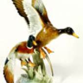 Katalog-Nr. 572 Hans Achtziger (1918 - 2003) Porzellan-Figurengruppe der Porzellan-Manufaktur Lorenz Hutschenreuther, Selb, "Zwei Enten im Flug" • Kategorie: Porzellan • Limit: 350,00 EUR