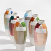 Hella Jongerius Coloured Vases 6 Vasen | Porzellan 42 x 16 x16cm Taxe: 2.000 – 3.000€