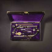 Paar goldtauschierte Luxus-Perkussionspistolen, A. De Lezaack, Lüttich um 1860. SP: 28000 Euro