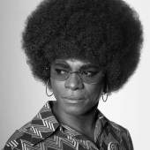 Samuel Fosso Self-Portraits (Angela Davis), from the series „African Spirits”, 2008 Courtesy the artist, Jean-Marc Patras, Paris und The Walther Collection, Neu-Ulm / New York.