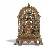 Jain-Altar Chaubisi Indien | wohl 15./16. Jh. Kupferbronze | H. 28,5cm Taxe: 3.000 - 4.000€ 