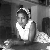 James Barnor, Gladys Kwakor Owoo, a worker at Alsalso House, Ever Young studio, Jamestown, Accra, 1957- Galerie Clémentine de la Féronnière