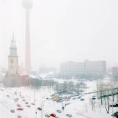 Jitka Hanzlová: Untitled, 1994, aus der Serie: Bewohner, 1994 - 1996 C-Print (Courtesy of the artist © Jitka Hanzlová / Bildrecht, Wien 2025)