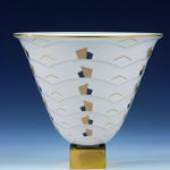 Ein Highlight aus der 168. Auktion Kunst und Keramik ist eine Vase nach einem Entwurf von EmileJacques Ruhlmann`, die für 17.600 Euro verkauft wurde.
