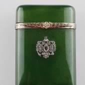 Kleiner Steinschnitt-Behälter aus grüner Jade im Stil von Fabergé - Russland Aufrufpreis:	1.500 EUR