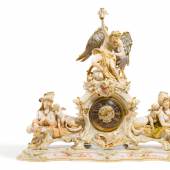 Monumentale Kaminuhr mit Chronos Berlin | KPM | Entwurf 1891 Paul Schley | Porzellan | 74,5x95x25 cm Taxe: 35.000 – 40.000 Euro