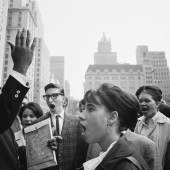 Demonstration gegen den Vietnamkrieg, New York, 1964 © Hiroji Kubota/Magnum Photos