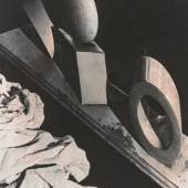 Los 10 Man Ray Oggetto Matematico, 1936 Fotografie Monogrammiert, mit Atelierstempel versehen und als E.A. gekennzeichnet Verso 29,6 x 23 cm  gerahmt Zwischen 1934 und 1936 … 4.000 EUR