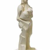 Skulpturen - - Wauer, William Ernst Hermann.  (1866 Oberwiesenthal - 1962 Berlin). Stehende. Um 1928. Gips, gelblich lasiert. 48 x 18 x 16,8 cm. - Partiell restauriert.  Schätzpreis:	4.200 EUR