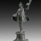 Lar. Römisch, 1. Jh. n. Chr. H 20cm. Figur aus Bronzevollguss, die Basis hohl. Schätzpreis:	30.000 EUR