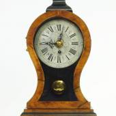 Biedermeier Tisch-Uhr mit Wecker um 1780. Mindestpreis:	300 EUR