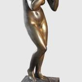 BRONZESKULPTUR "Die Trinkende", braun patinierte Bronzestatue auf rundem Sockel, montiert auf rechteckiger Nero Marquina Marmor Basis, sign. Limitpreis:	800 EUR Aufrufpreis:	 Schätzpreis:	 Zuschlagspreis:	1.800 EUR
