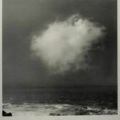 Gerhard Richter 1932 Dresden Wolke Offsetdruck auf Halbkarton, 1971; H 640 mm, B 600 mm  Schätzpreis:	3.000 - 4.000 EUR Zuschlagspreis:	4.500 EUR