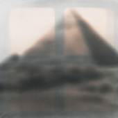 Gerhard Richter (Dresden 1932) Pyramide 1966, Fotografie/Fotoleinen, 92,5 x 98 cm Mindestpreis:	9.500 EUR