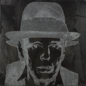 Andy Warhol (Pittsburgh 1928 – 1987 New York) „Joseph Beuys“. 1980 Synthetische Polymere, Serigrafie und Diamantstaub auf Leinwand. 102 × 102 cm ( 40 ⅛ × 40 ⅛ in.). Schätzpreis:	400.000 - 600.000 EUR Zuschlagspreis:	940.000 EUR 