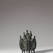 Los 484 Fritz Koenig  „Maternitas“. 1957. Bronze mit anthrazitfarbener Patina. 19,2 × 13 × 8,5 cm. EUR 15.000 – 20.000