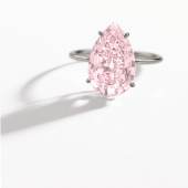 Lot 367 - Fancy purple-pink diamond ring - Sold 1,455,000 CHF