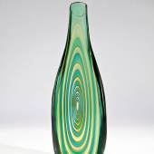 Lot 483: Seltene und bedeutende Vase „Siderale“, Entwurf Flavio Poli, Seguso Vetri d’Art, Murano, 1952, H. 31,2 cm