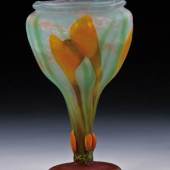  Lot 923: Seltene Vase mit Krokus, Verreries Schneider, um 1918-22, Erlös 28.000* Euro