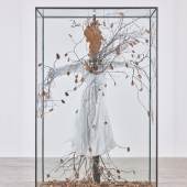 Anselm Kiefer, Daphne, 2016, Glas, Metall, Stoff, Äste und getrocknete Blätter, Franz Marc Museum, Kiefer-Sammlung Grothe, © Anselm Kiefer, VG Bild-Kunst, Bonn 2020, Foto: Collecto.a