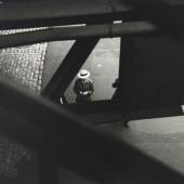 From the El, ca. 1955 © Saul Leiter / Courtesy Howard Greenberg Gallery, New York