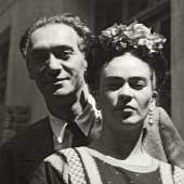 Nickolas Muray & Frida Kahlo, fotografiert von Nickolas Muray, 1939. Frida Kahlo & Diego Rivera Archives, Bank of Mexico, Treuhänder im Diego Rivera and Frida Kahlo Museum Trust