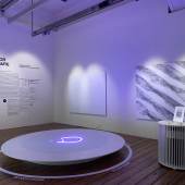 Process – Studio for Art and Design (Martin Grödl und Moritz Resl),  Tokens for Climate Care, 2021 Interaktive Laserinstallation, Österreich-Beitrag / London Design Biennale 2021, Installation view, © Process – Studio for Art and Design
