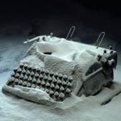 Typewriter with Flour, 2003
(Videostill aus Rheinmetall / Victoria-8, 2003)
