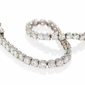 René Kern Diamant-Armband | Düsseldorf | Um 1960 | 950/- Platin | 33 Brillanten zus.ca. 15 Karat Taxe: 18.000 – 25.000 Euro