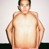 13 © Ren Hang