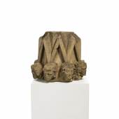 Säulenfragment mit acht Häuptern England | 14./15. Jahrhundert | Sandstein | Höhe: 39 cm Ergebnis: € 26.000