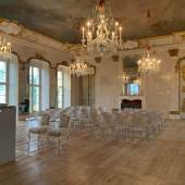 Schloss Rheinsberg – Spiegelsaal, Bestuhlung bei Eheschließung © SPSG / Dana Kresse 