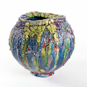 Ofukei and Lacquer Pot, 2022 by Kodai Ujiie at Ippodo Gallery. Image courtesy of Ippodo Gallery