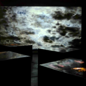 Claire Hannicq,La Nuée l‘Antre, Video-Projektion/Installation, präsentiert in: La Lune en Parachute, Épinal 2021