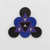 Leon Polk Smith, Constellation Blue-Black-Purple - Six Circles, 1968Acryl auf Leinwand I Acrylic on canvas, 165.1 x 184.2 x 2.5 cm (insgesamt I overall)© 2023, ProLitteris, Zürich, Leon Polk Smith Foundation; Courtesy Lisson Gallery