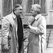 James Stirling (links) und Peter Beye, damaliger Direktor der Staatsgalerie, auf der Baustelle der Neuen Staatsgalerie, Frühjahr 1982, Foto: Staatsgalerie Stuttgart
