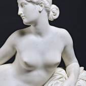 Pietro Tenerani, Amor, der Venus einen Dorn ziehend (Detail), 1839-1841, Carraramarmor, 98 x 159 x 67 cm, Staatsgalerie Stuttgart, Leihgabe der Staatlichen Schlösser und Gärten Baden-Württemberg seit 2009