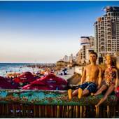 Spazio100, Enrico Pescantini, In Tel Aviv life is a beach