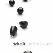 BAKELIT, Designklassiker 2021 von Andrea Auer, Armreifen und Ohrrschmuck, Fotos: Daniela Beranek