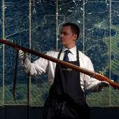 A SUPERB IMPERIAL MATCHLOCK MUSKET QIANLONG MARK AND PERIOD 176.5cm, 69½in. Estimate: £1,000,000-1,500,000 (HK$10,270,000-15,410,000 / US$1,330,000-1,990,000) Sold for £1,985,000 / US$2,461,400 / HK$19,198,920  